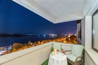 Отель Faleza Hotel by Vega Галац Double Standard Room with Balcony and Danube View-2